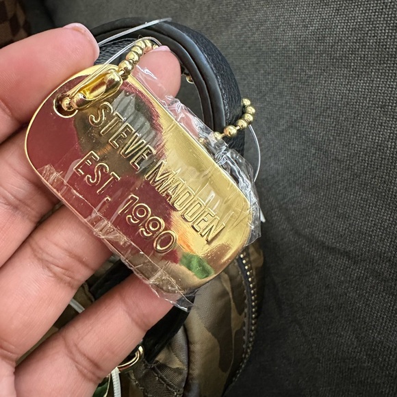 Steve Madden camouflage backpack - Picture 3 of 8